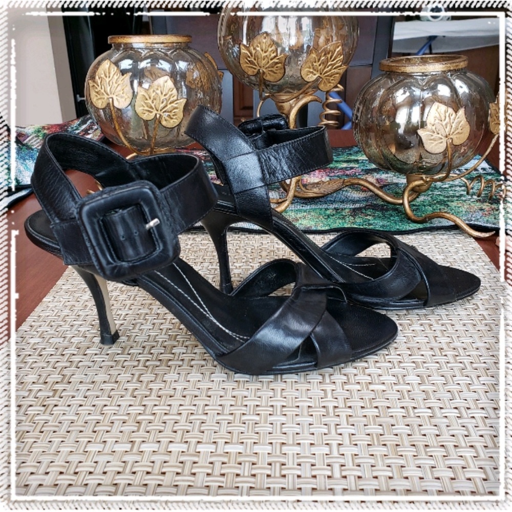 Black Ann Marino sandals